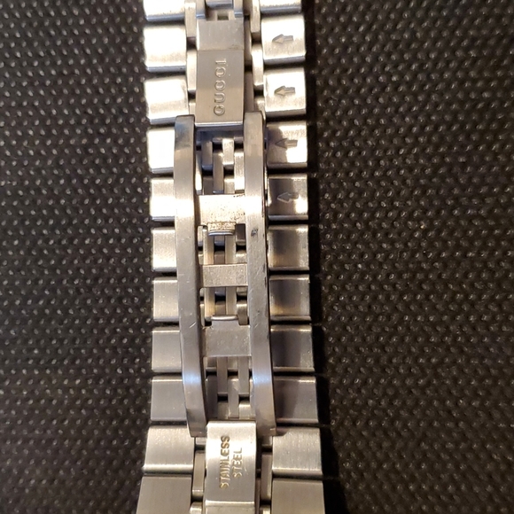 Gucci G-Timeless Black Rectangle Watch - EUC - Picture 8 of 14